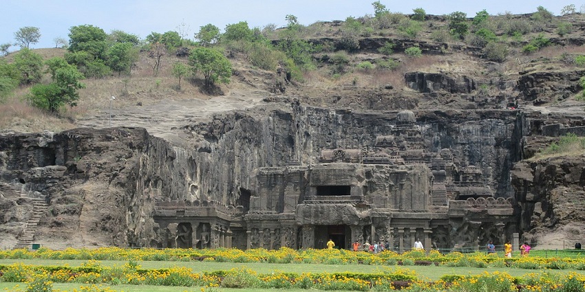 Rajpuri Caves view